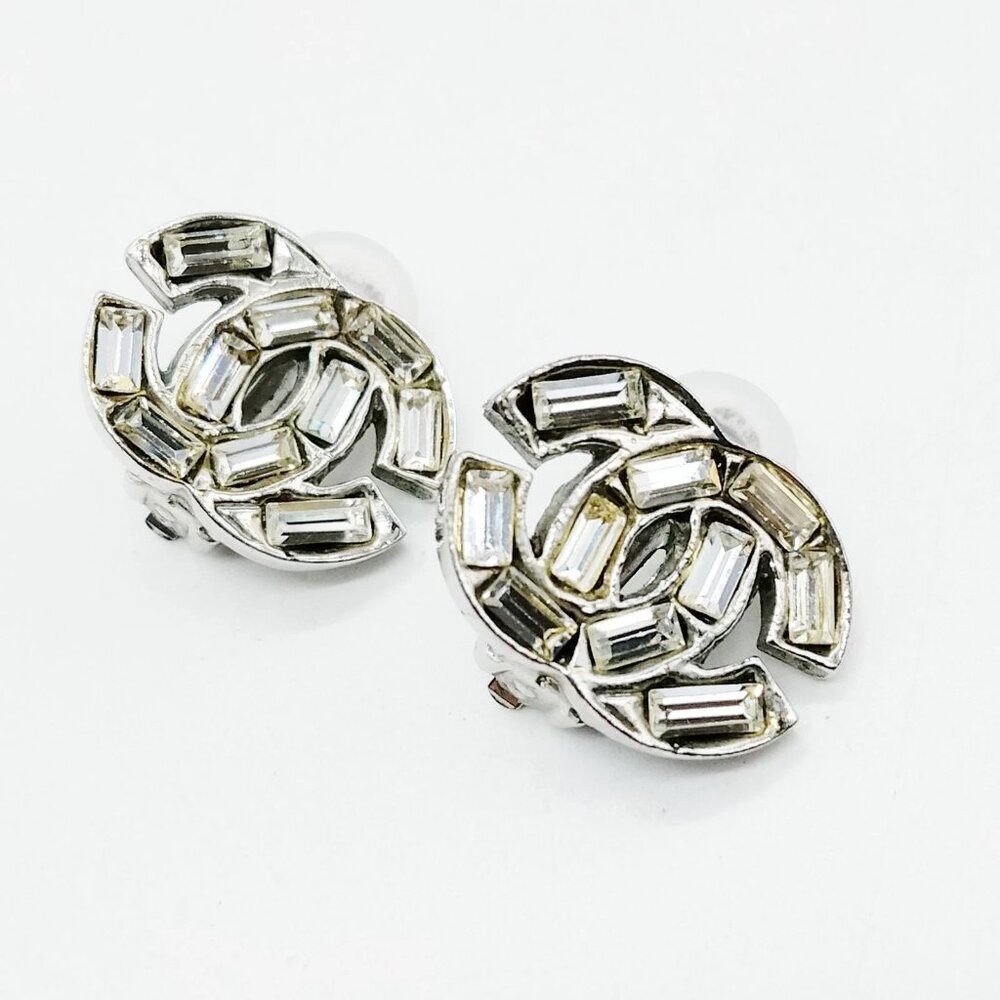 Chanel Earring Silver 1 00 00 PM 500-061225